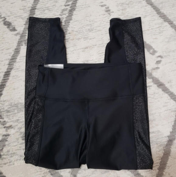🆕️🎃NWT UA Printed Legging - Picture 1 of 5